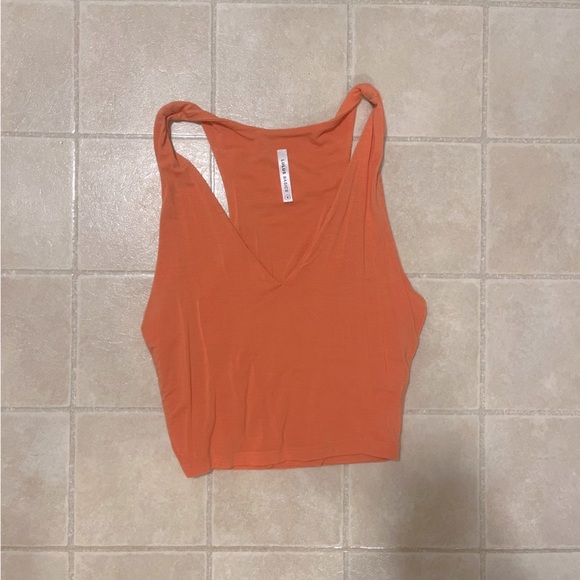 Lulu’s basic tank - Picture 1 of 3